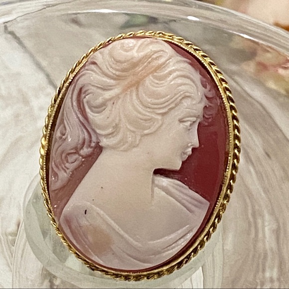 Vintage Unsigned Victorian Lady Cameo Brooch - Picture 4 of 12